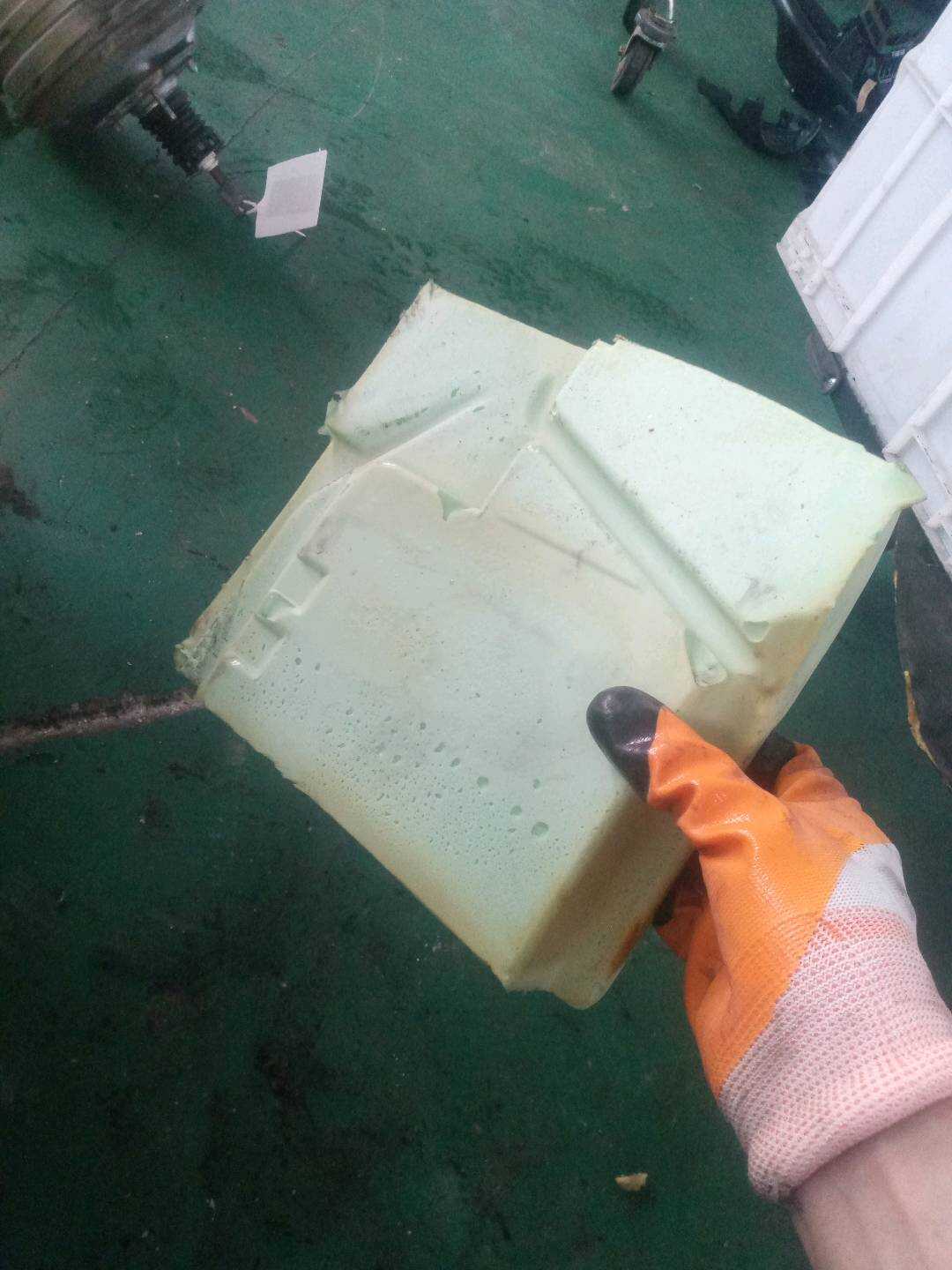 51488252446 变速器传动轴盖板填充物(右后)