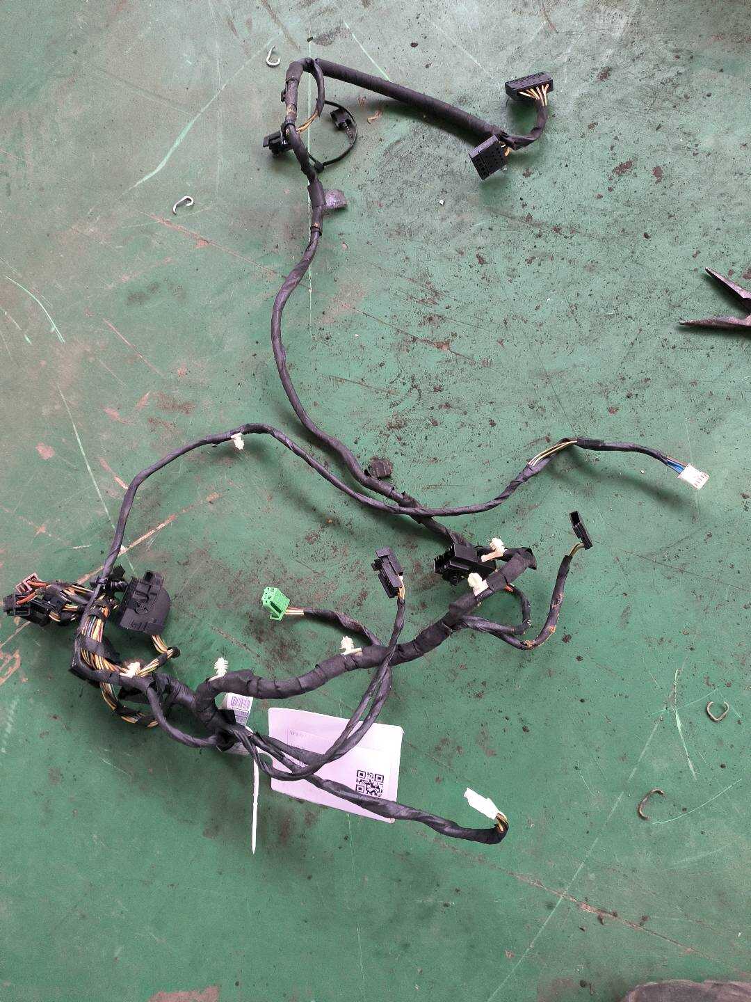 61129212249 后排座椅加热器线束(右)