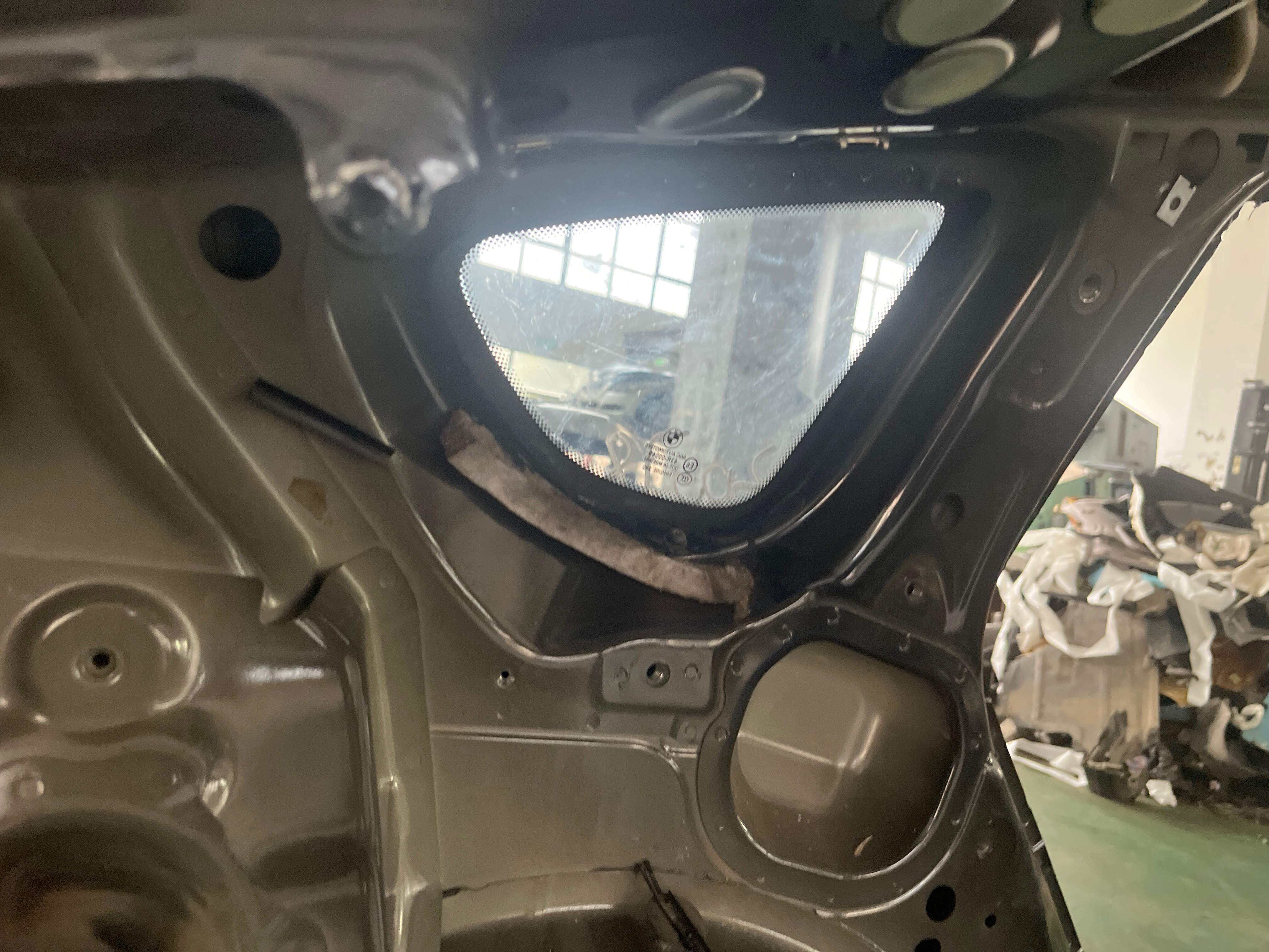 51377197897 Rear Quarter Glass, Left