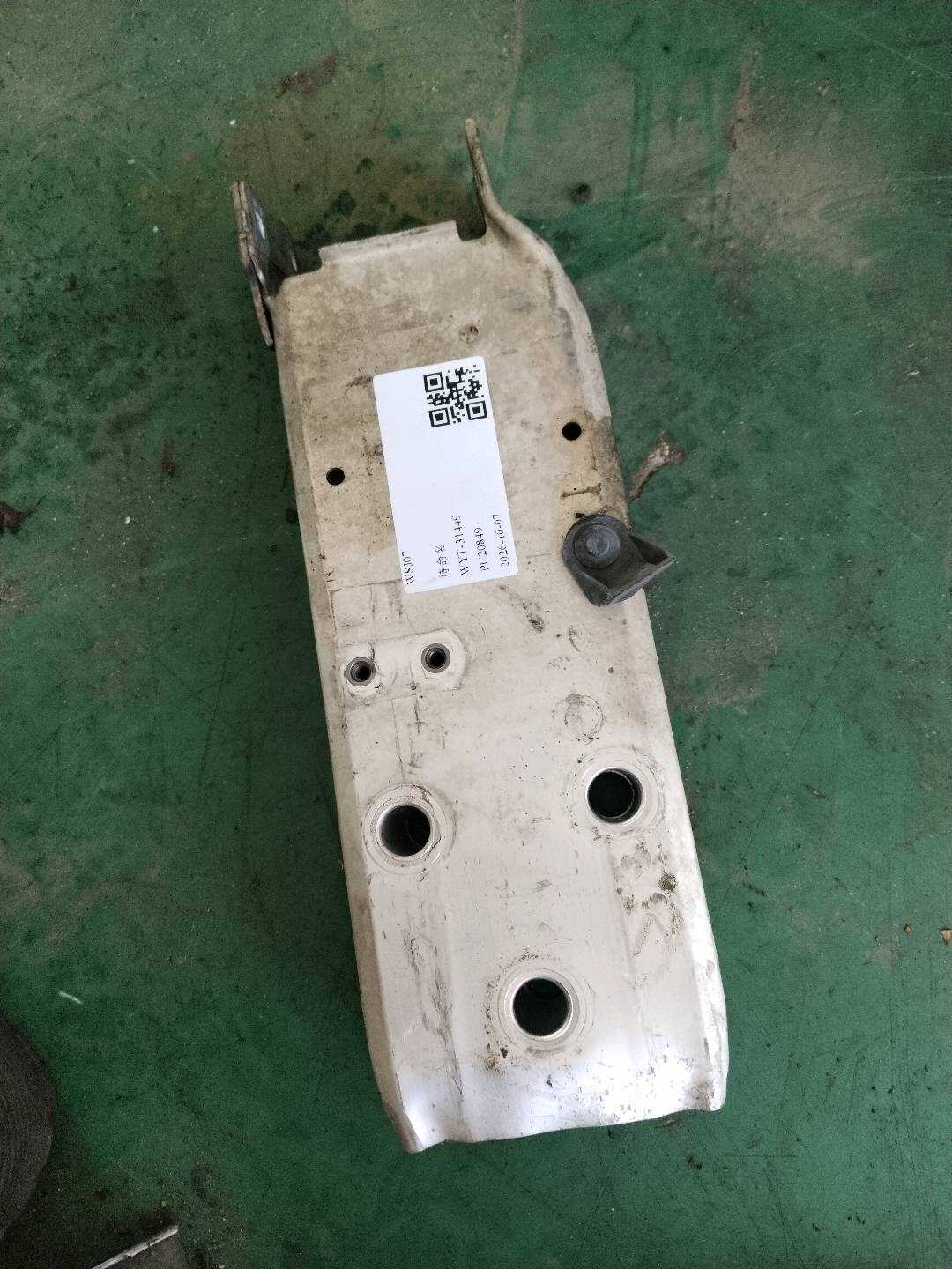 51117289908 前保险杠骨架支架(右)