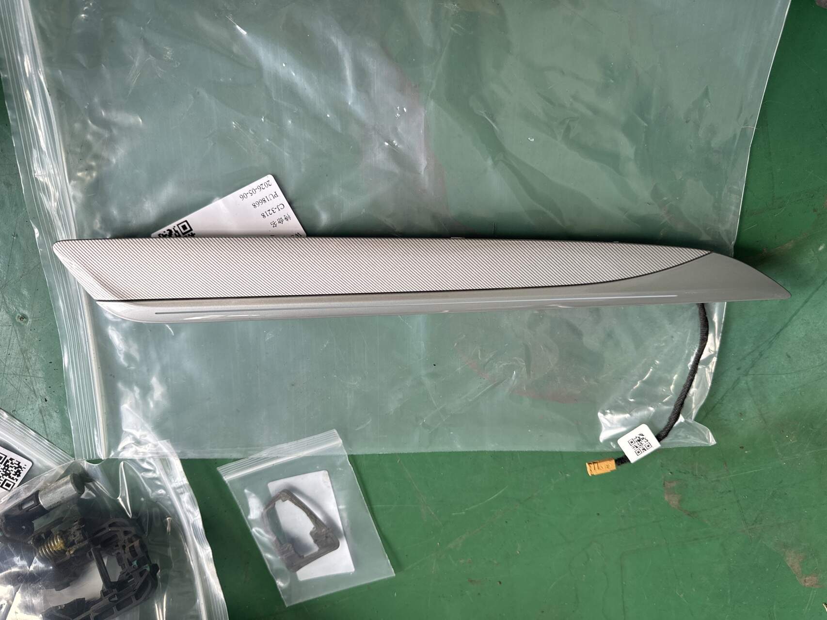 10156771ASA46 前门饰板上装饰条总成