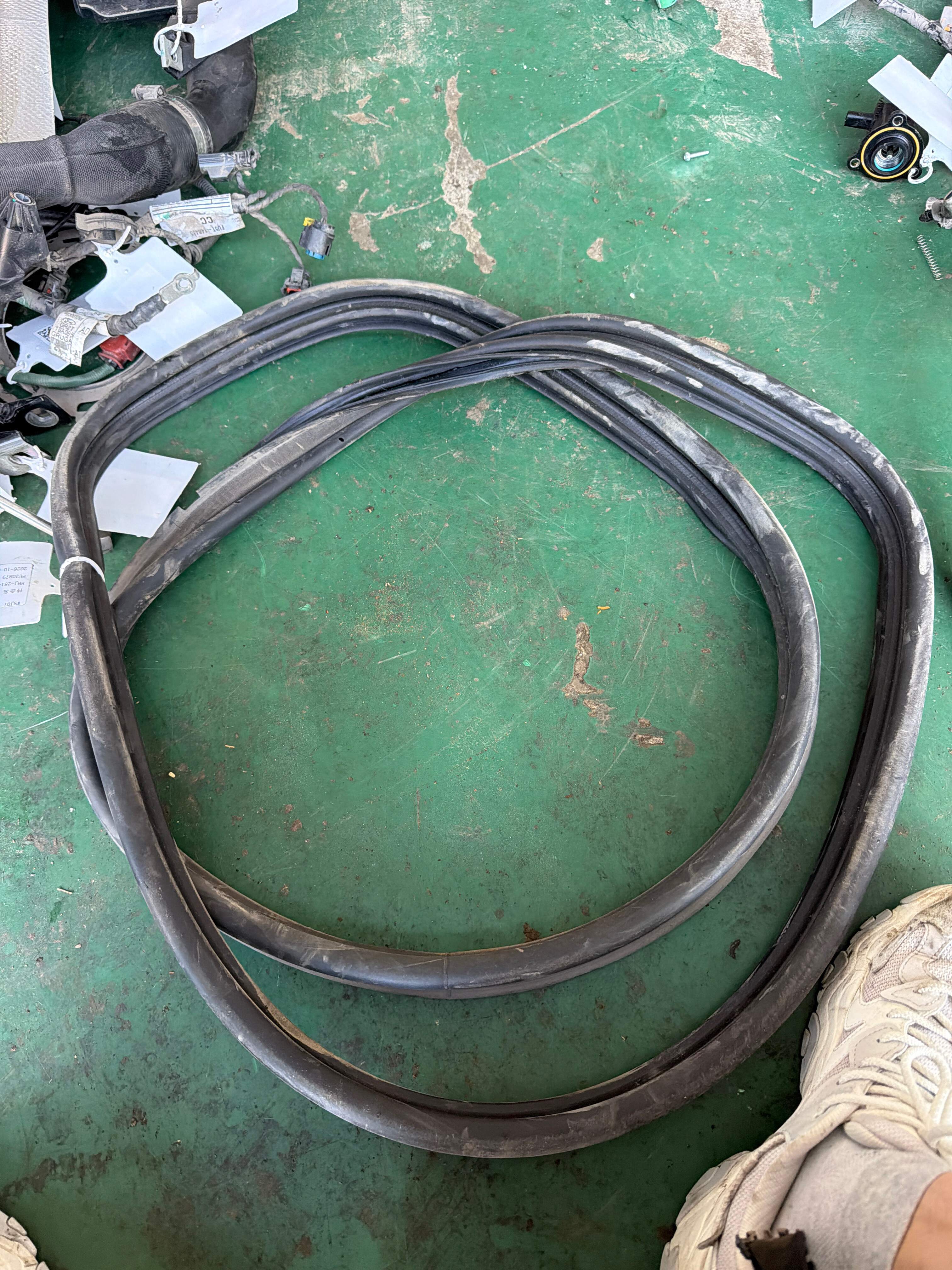 GR2BF438A00AC 尾盖密封条