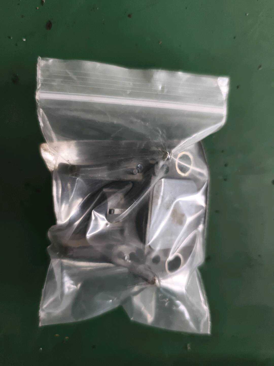 8917309790 前气囊传感器（左）