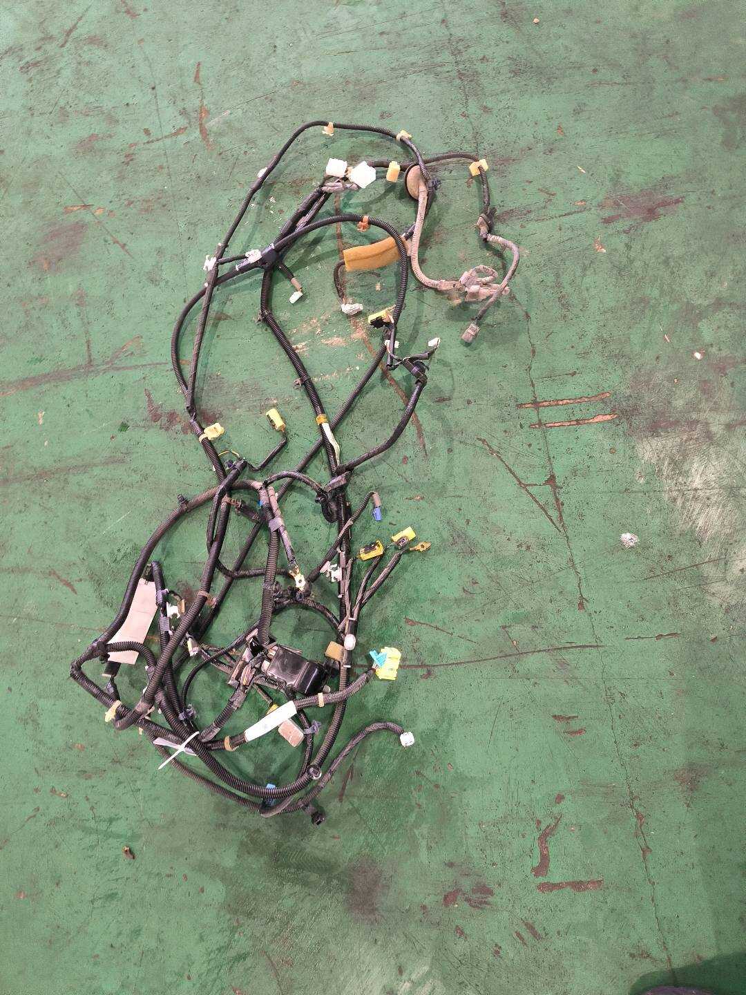 32140T2JH11 车身线束(右)