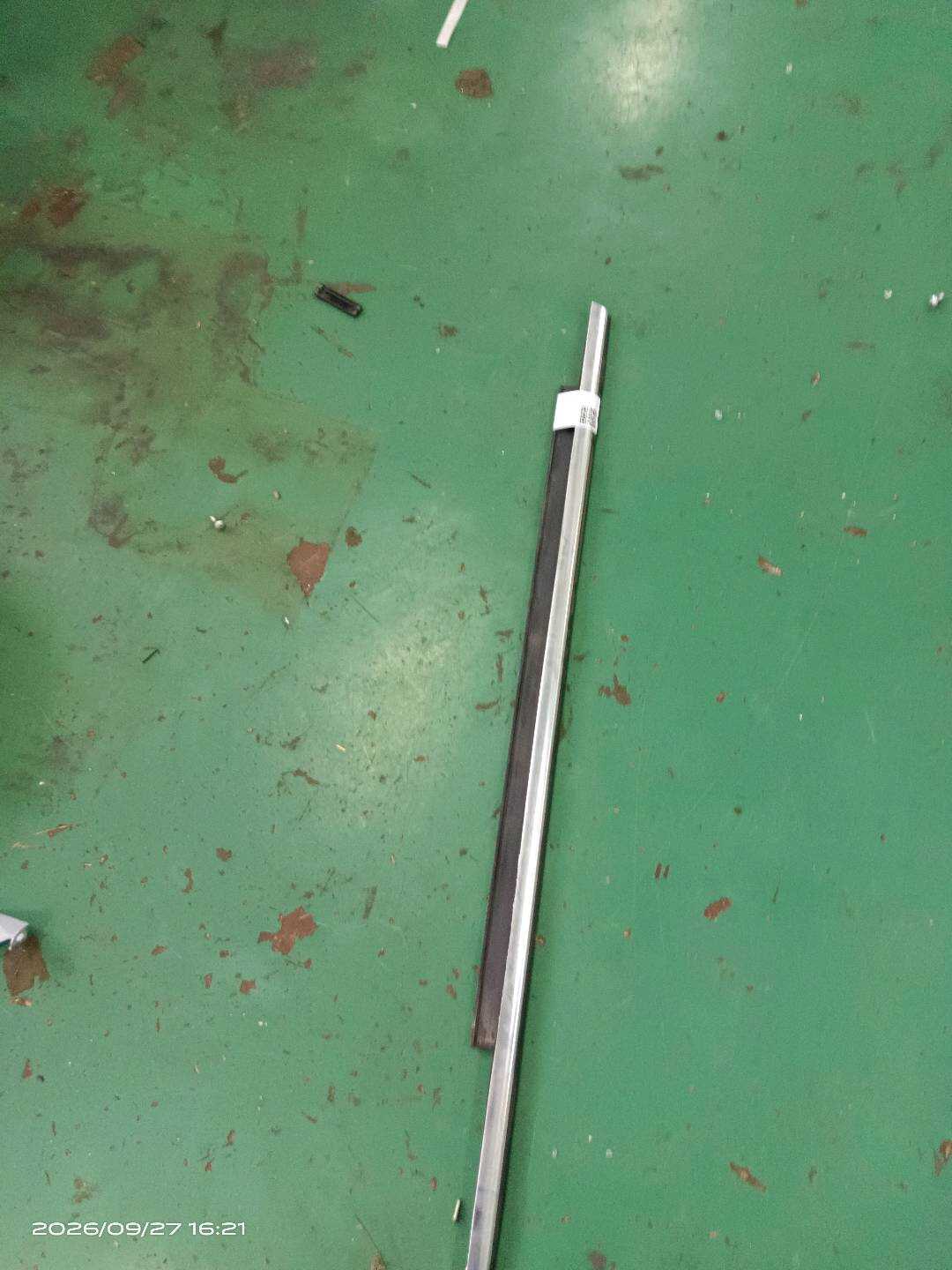 L8R0853763C2ZZ 后门玻璃压条(左外)