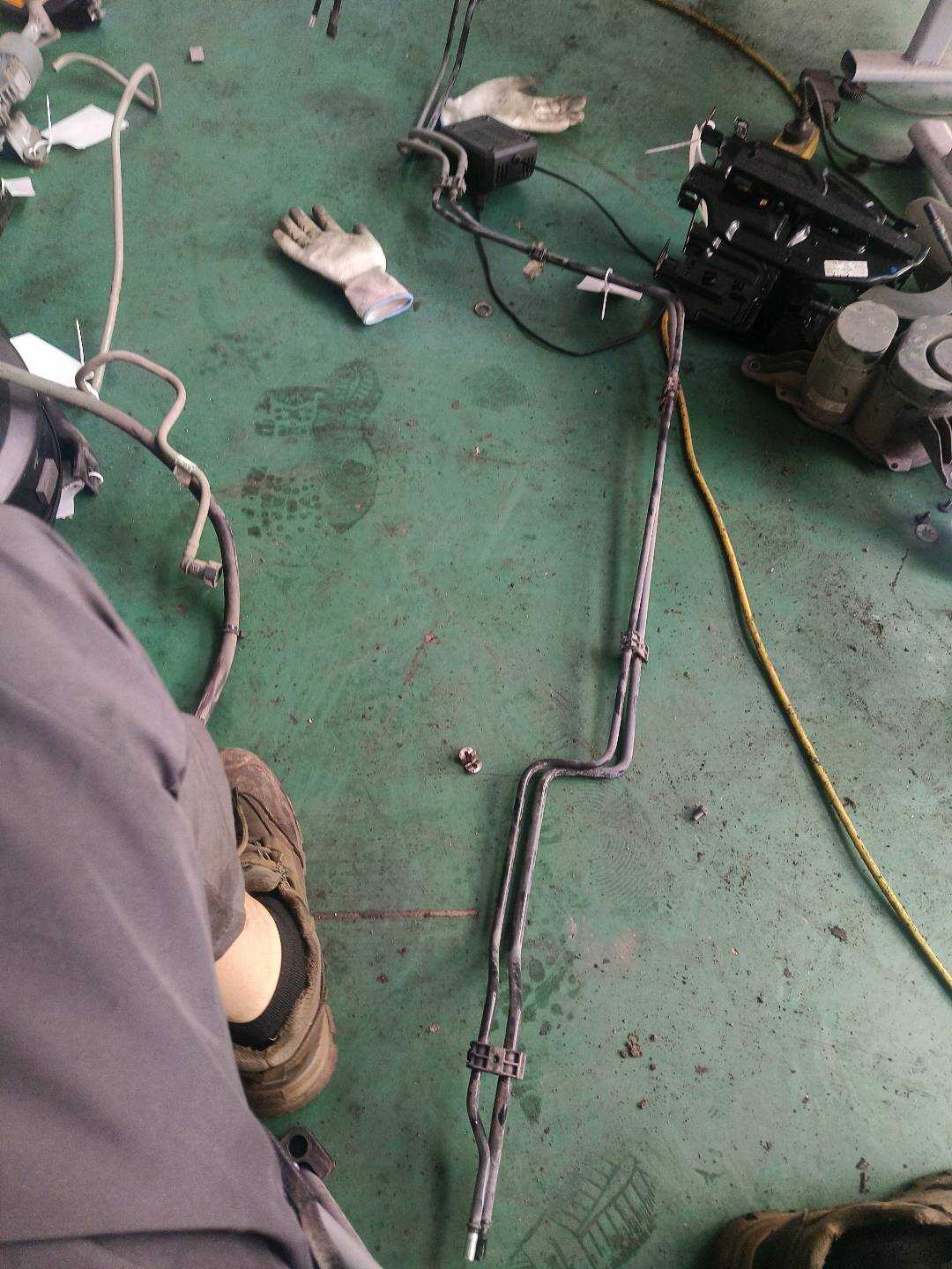 L8RD201544B 燃油箱输油管