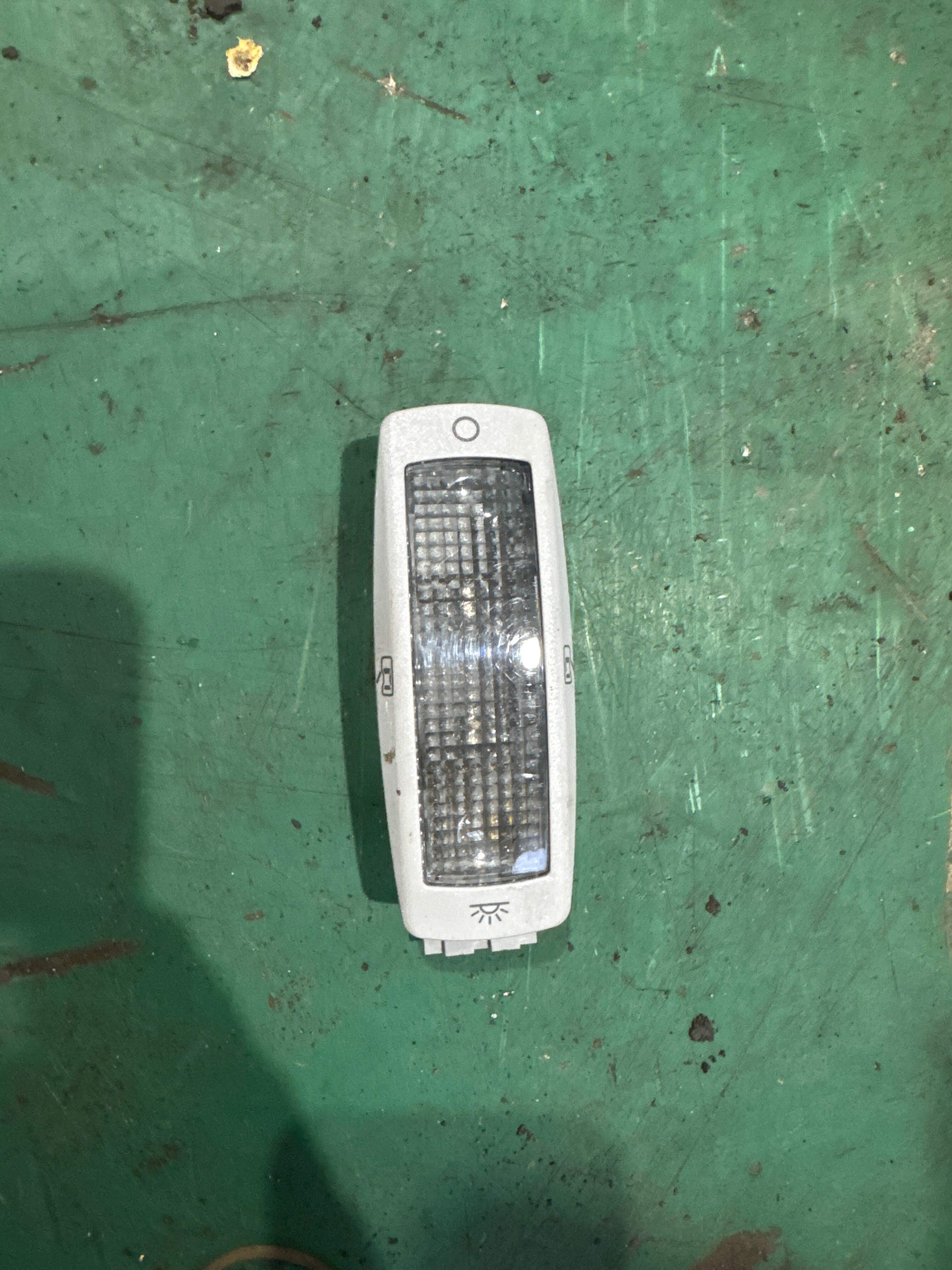 3B0947291B Interior Dome Light (Right Side)
