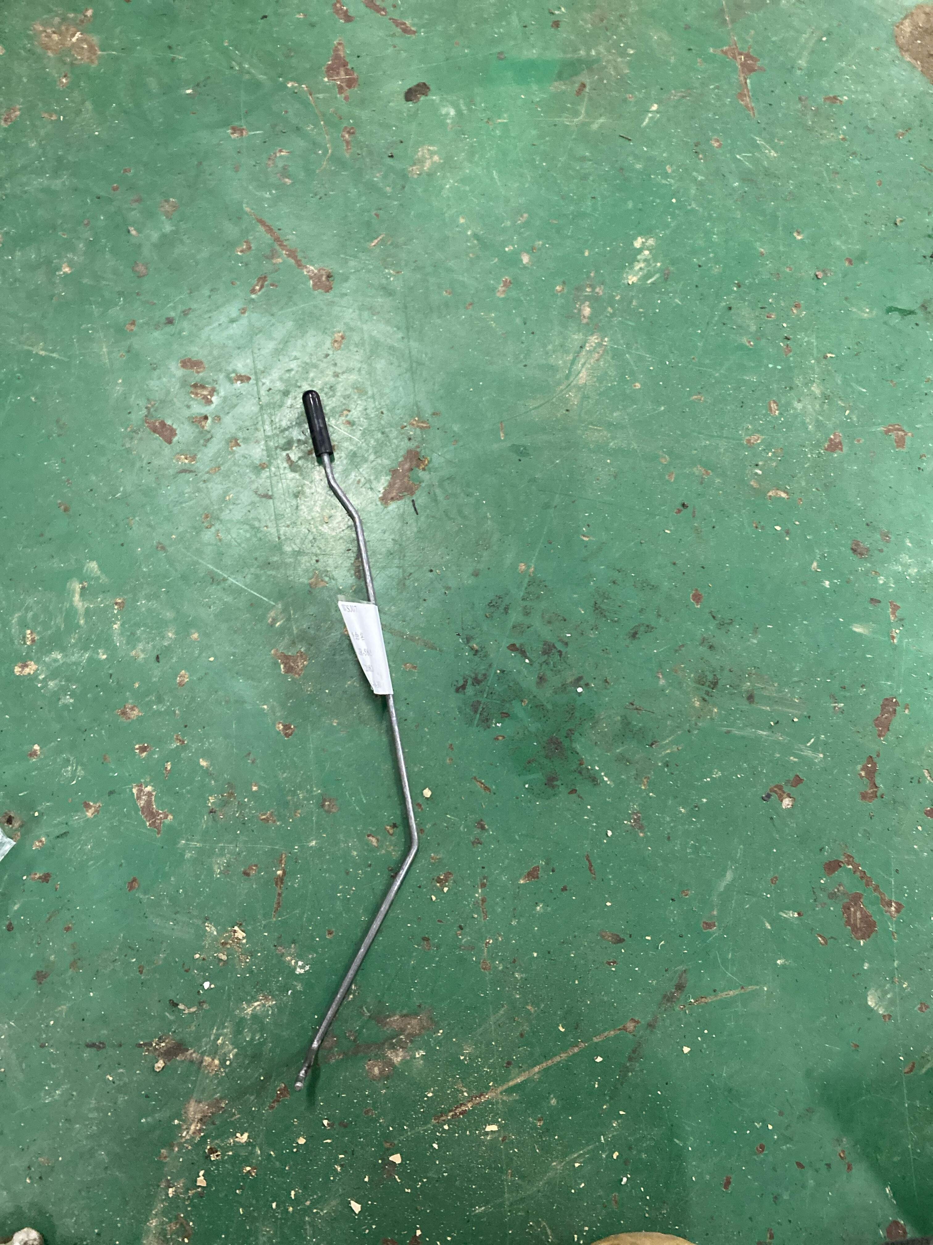 51227309687 后门锁止杆(左)