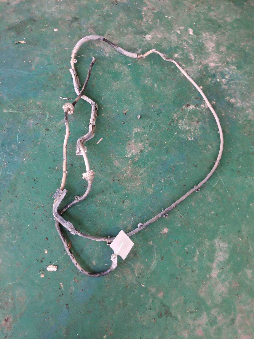 8KD971225A 蓄电池正极线束