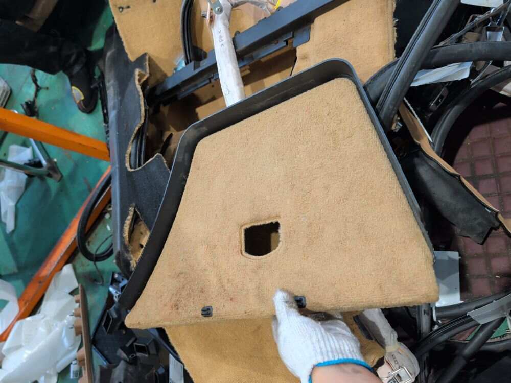 970551056007K0 行李厢横向地板部分（右）