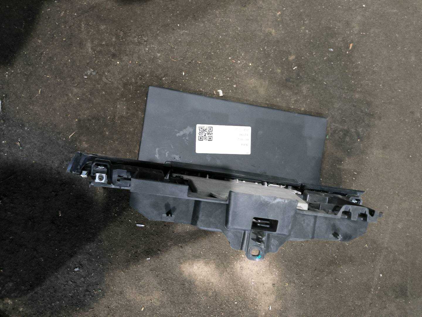L8WD919620 Dashboard Center Display