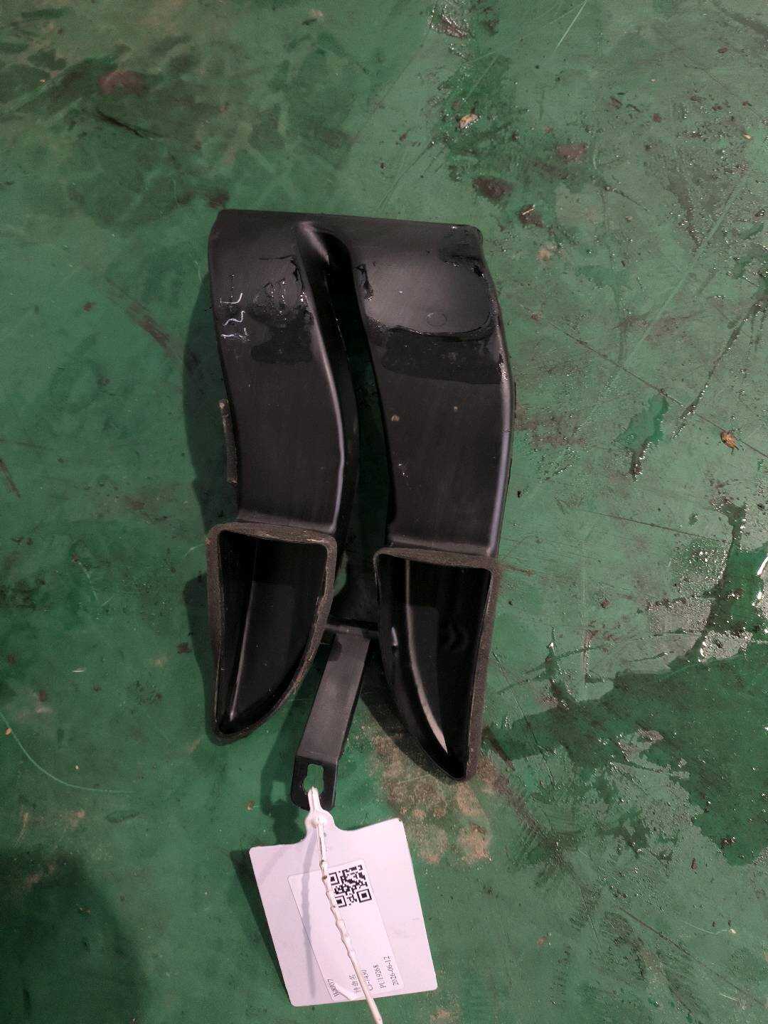 P0057164AC 第二排吹脚风道-连接段