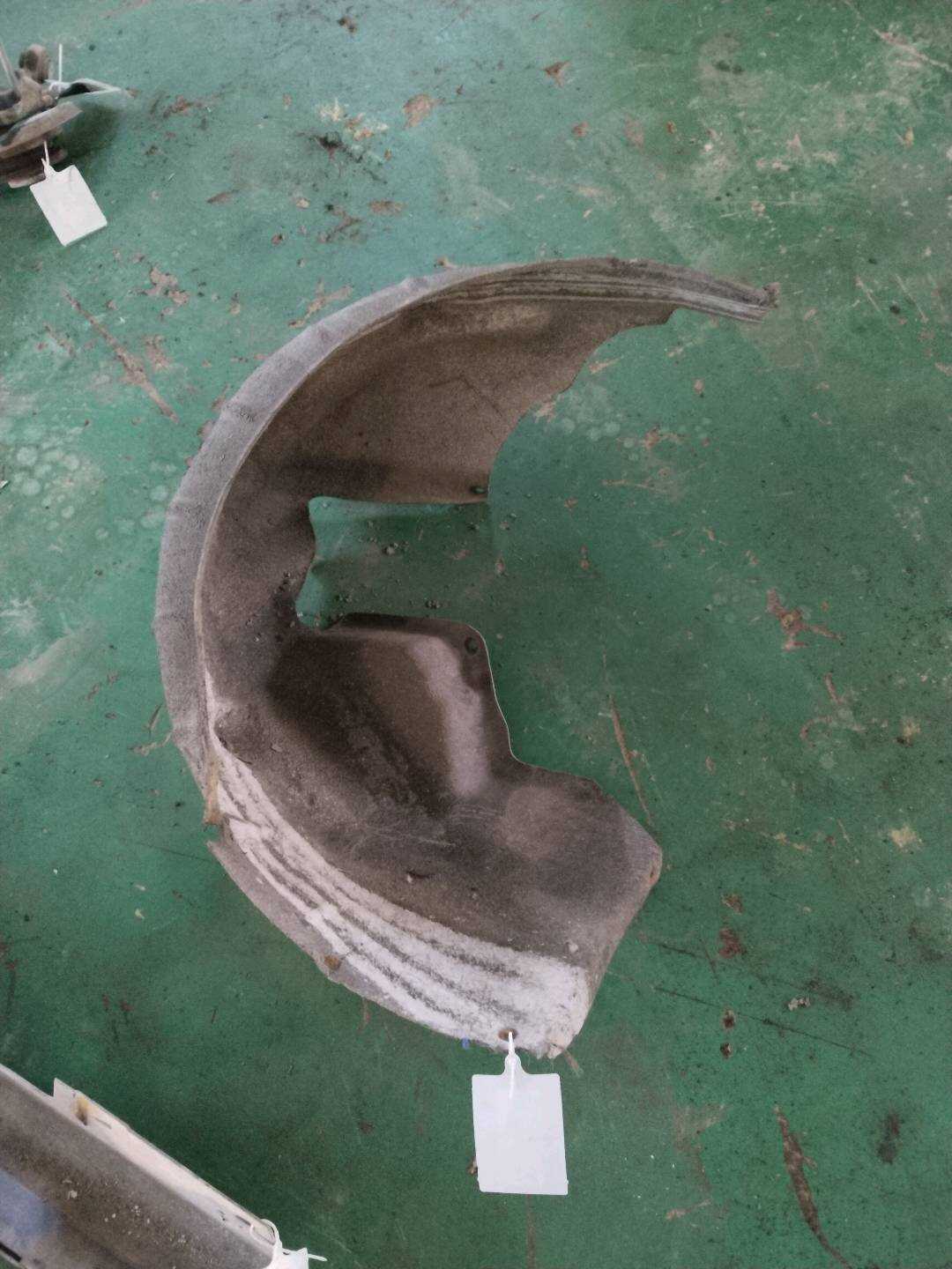 51717172494 后叶子板内衬(右)