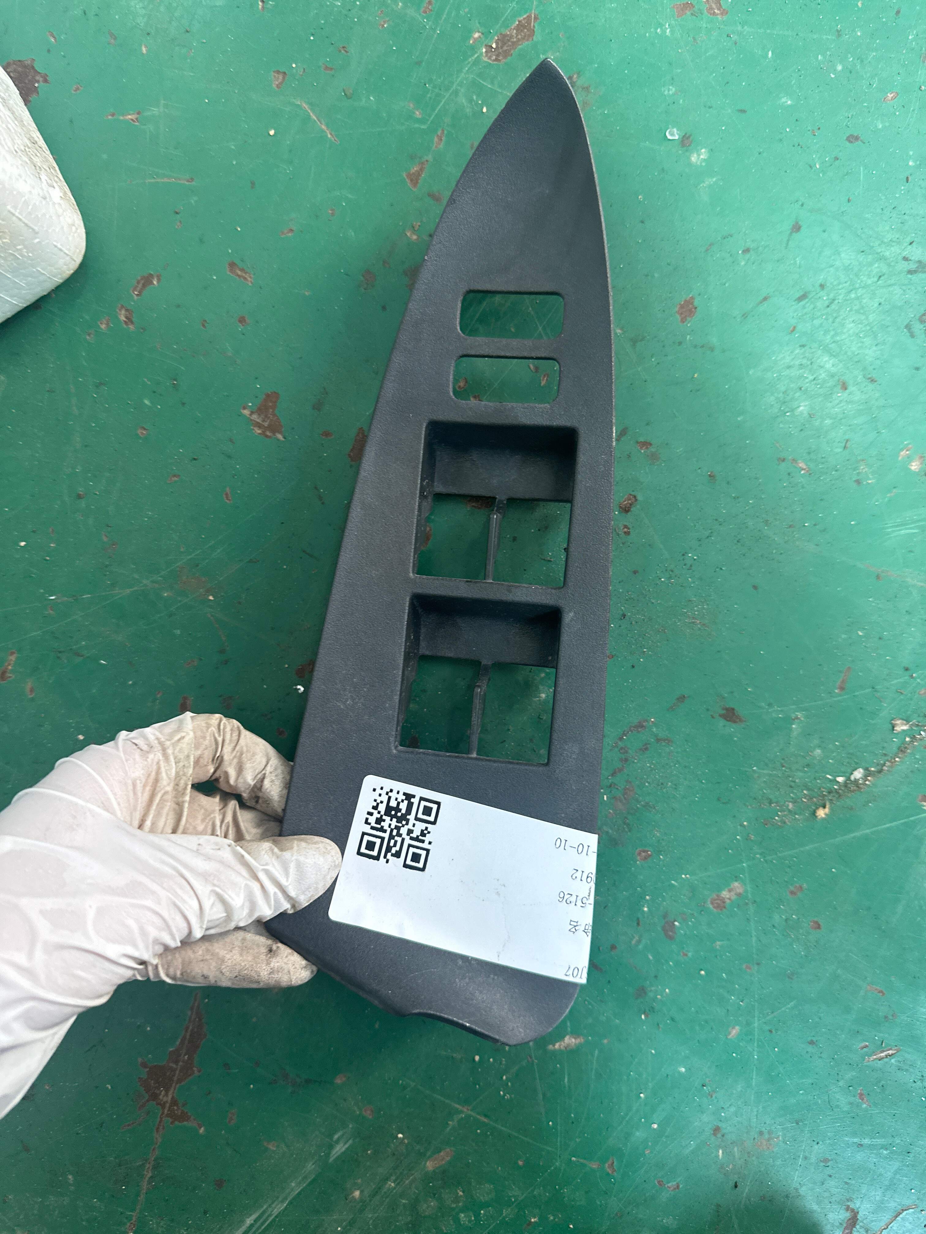 742320R020B0 前门玻璃升降开关装饰板(左)