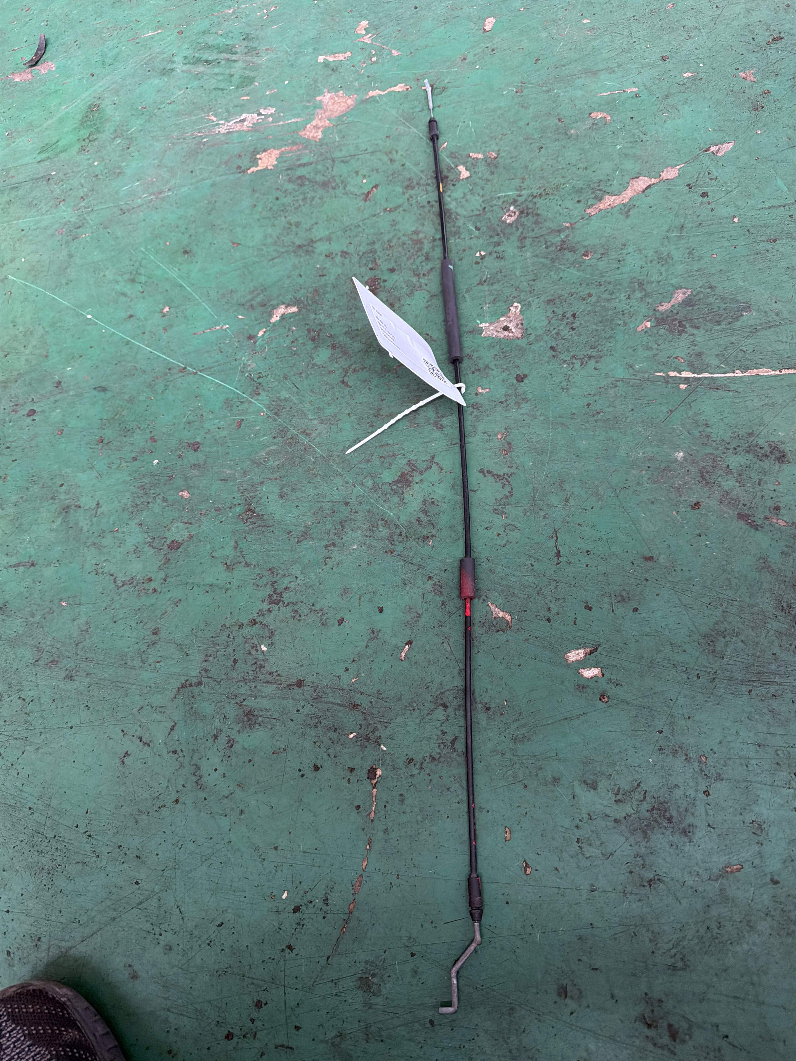 813702C010 前门内拉手锁止拉线(左)
