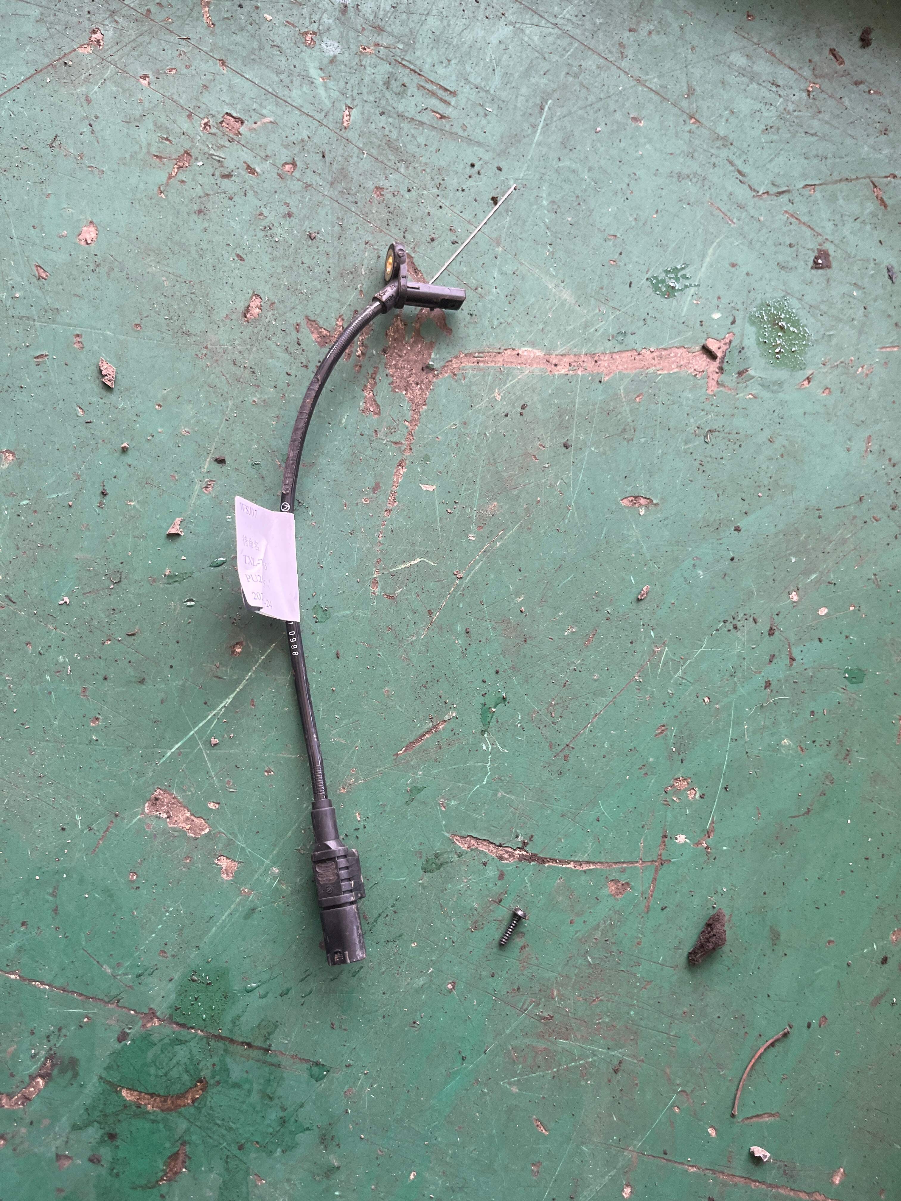 A1645400717 ABS后轮传感器(右)