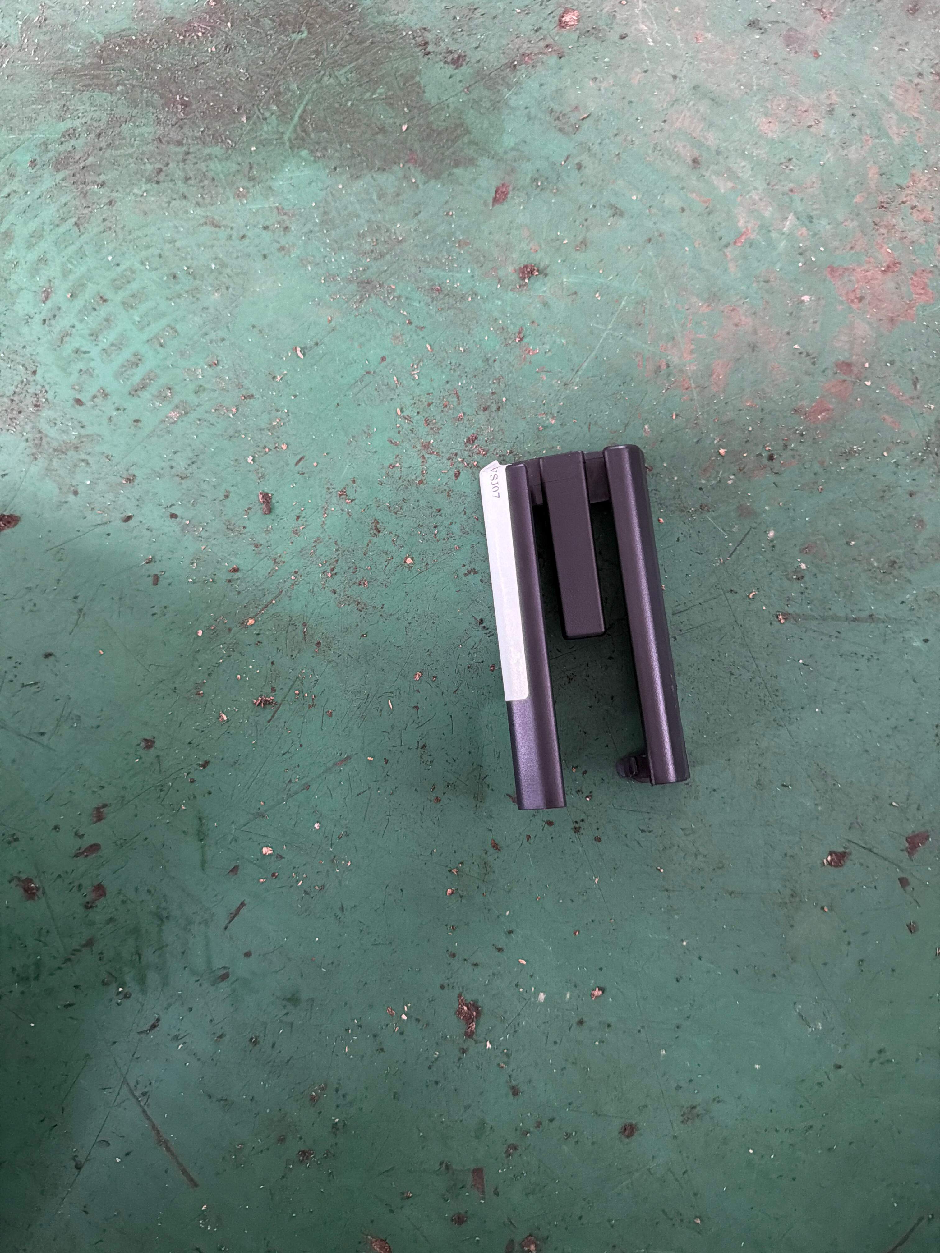 52107408213 前座椅底座轨道（左前）
