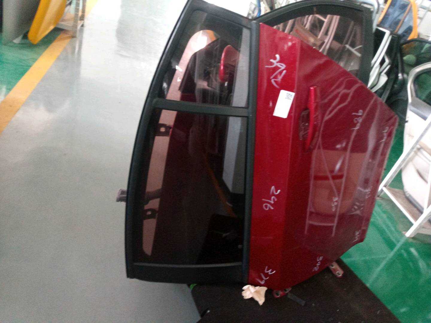 96869295 后门壳(左)