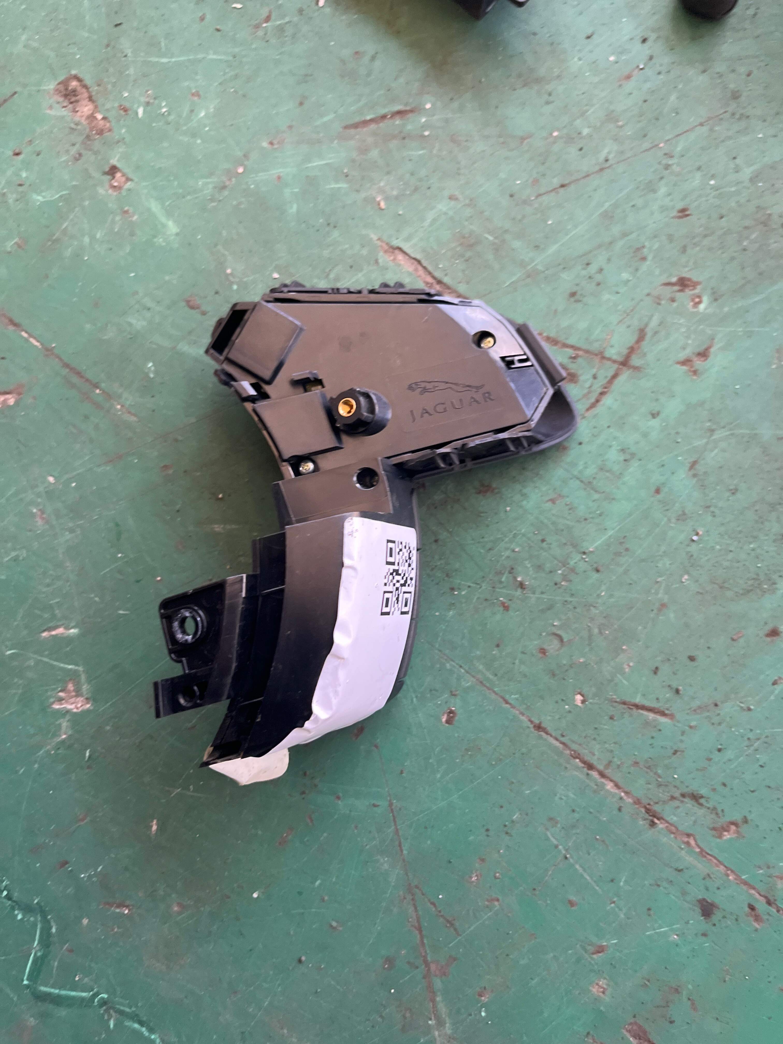 LR028400 Steering Wheel Multi-Function Switch, Left