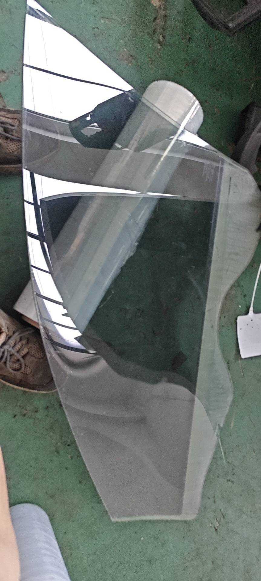 96845795 Front Door Glass, Right
