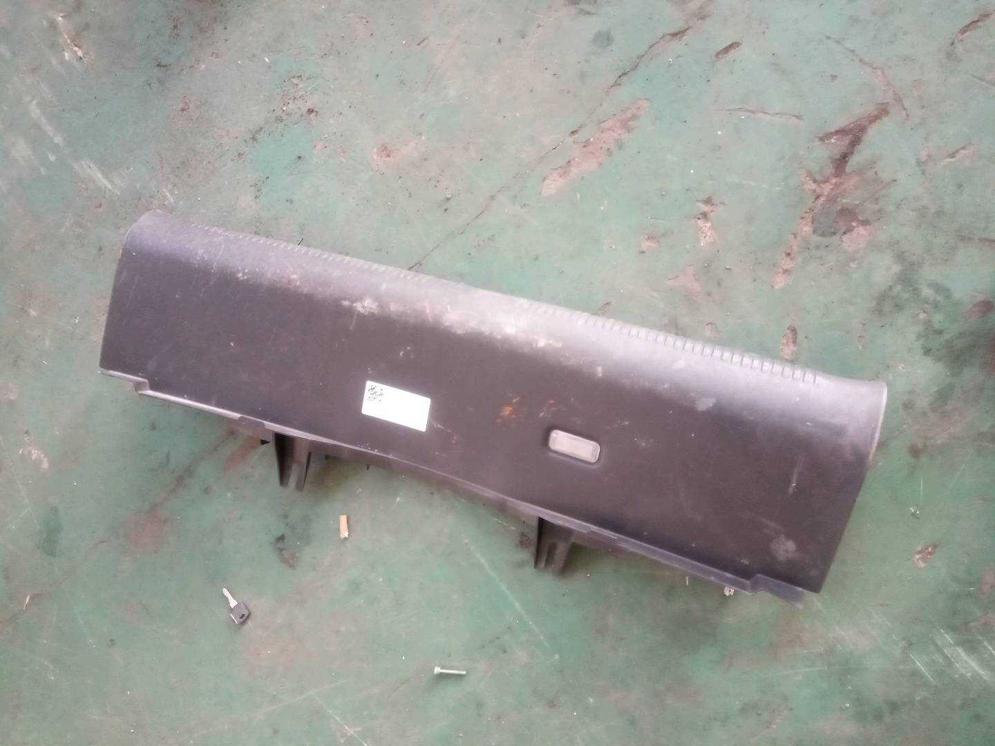 8E5863471 Rear Panel Trim