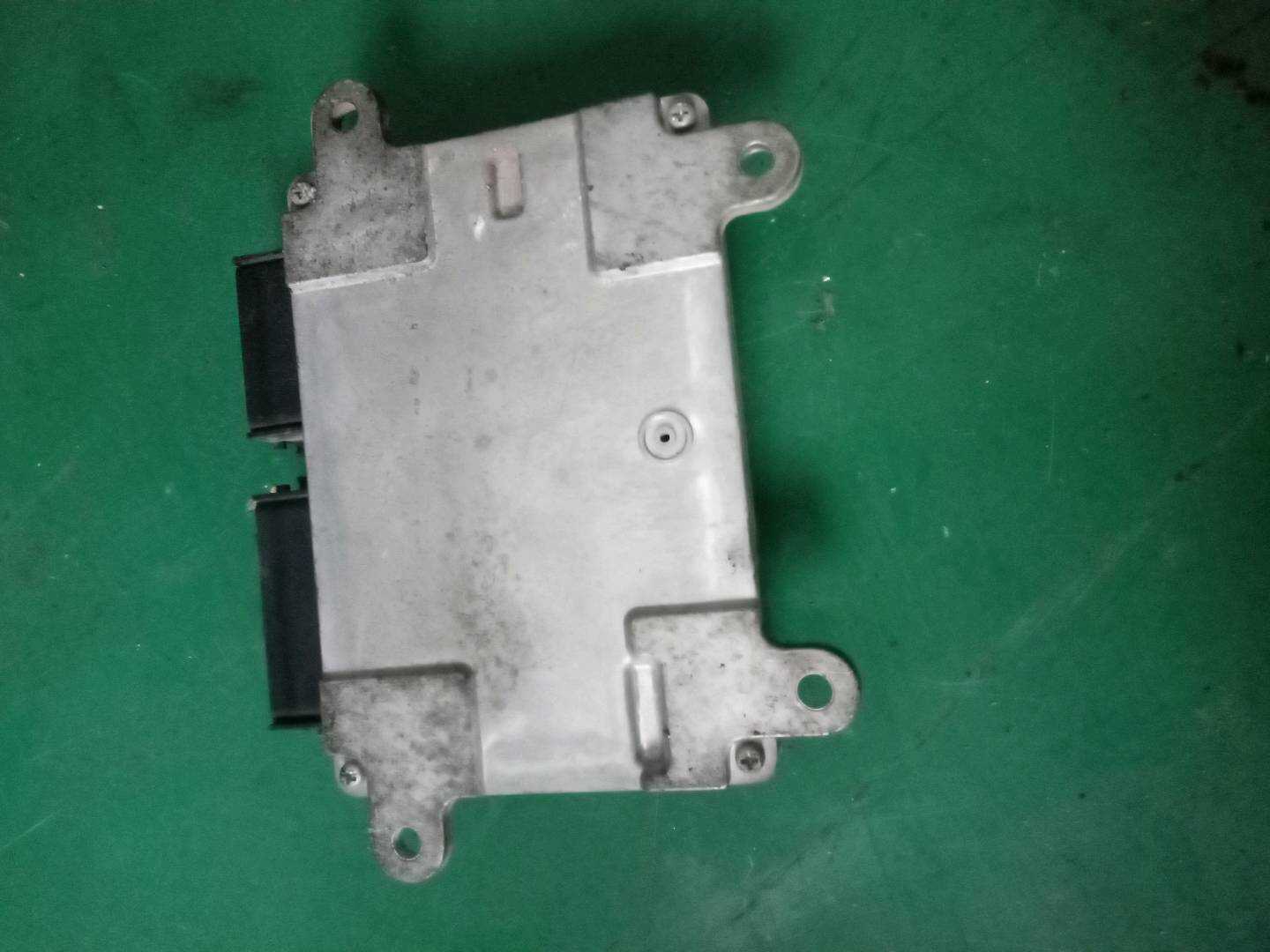 1860B205D 发动机电脑