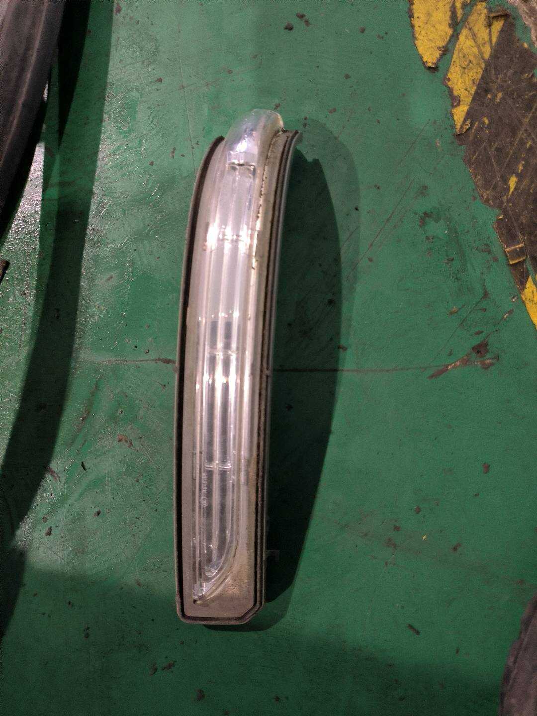 A1698201121 倒车镜转向灯（左）