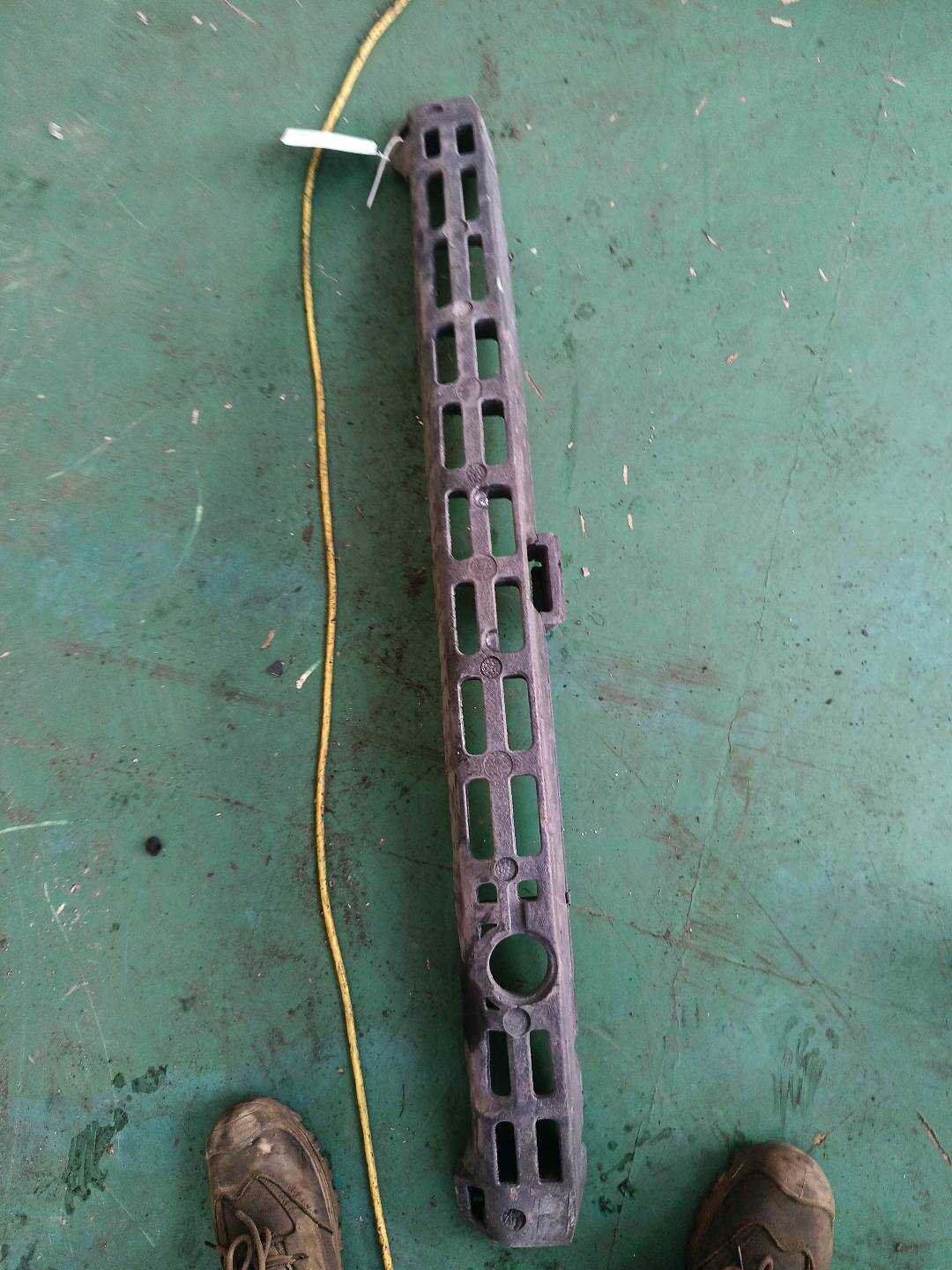 51117255116 Front Bumper Foam, Center