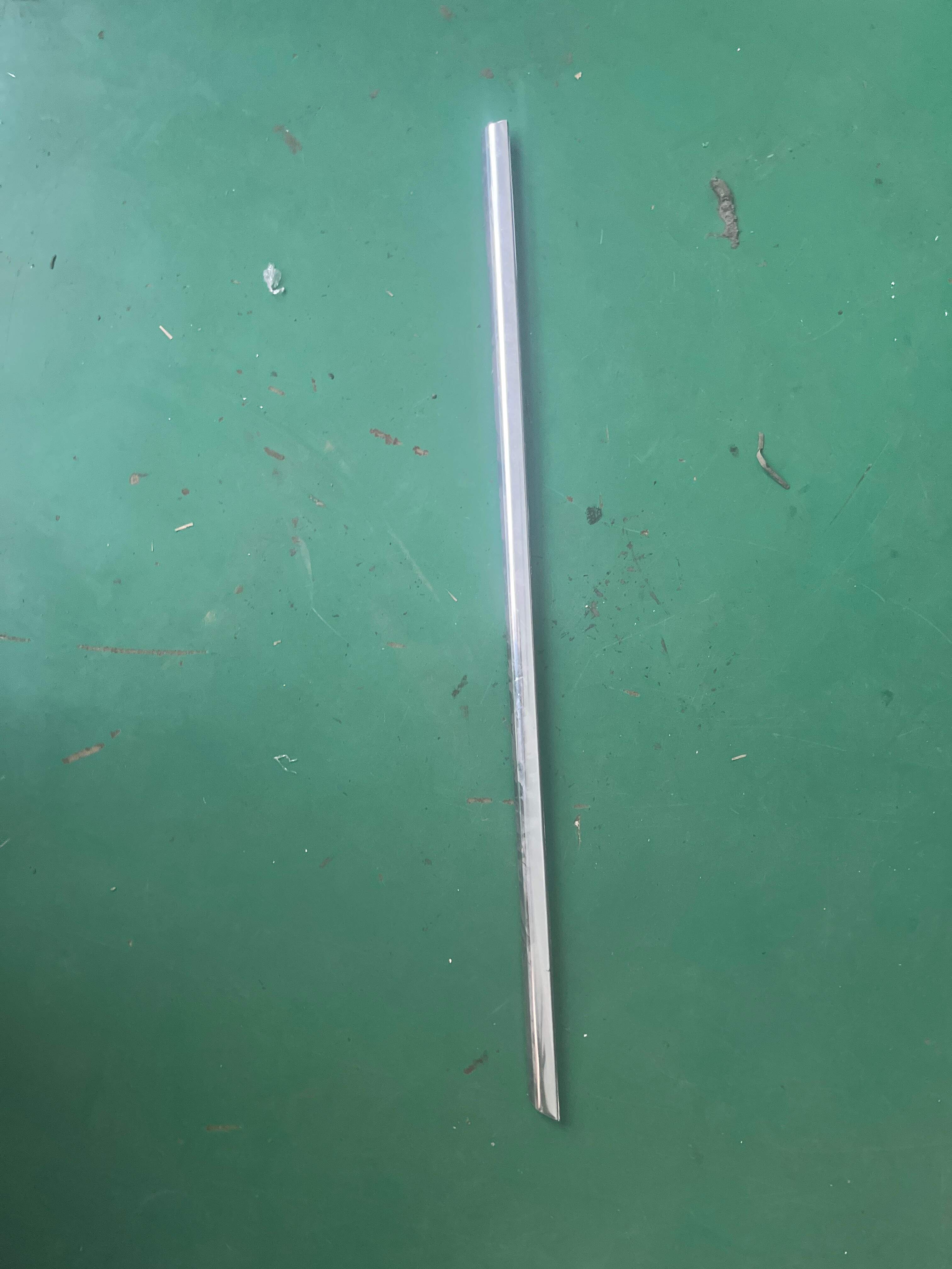 8S71A25604BB 后门玻璃压条(右外)
