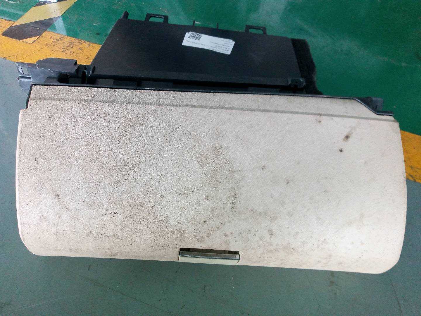 A16968016918K78 仪表台杂物箱