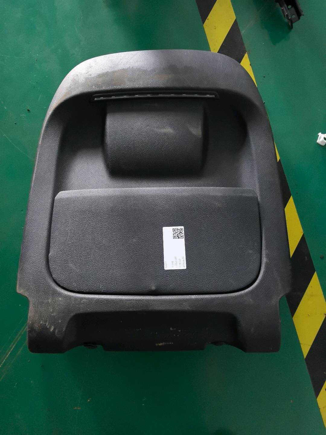 52207358229 后座椅侧靠背（左）