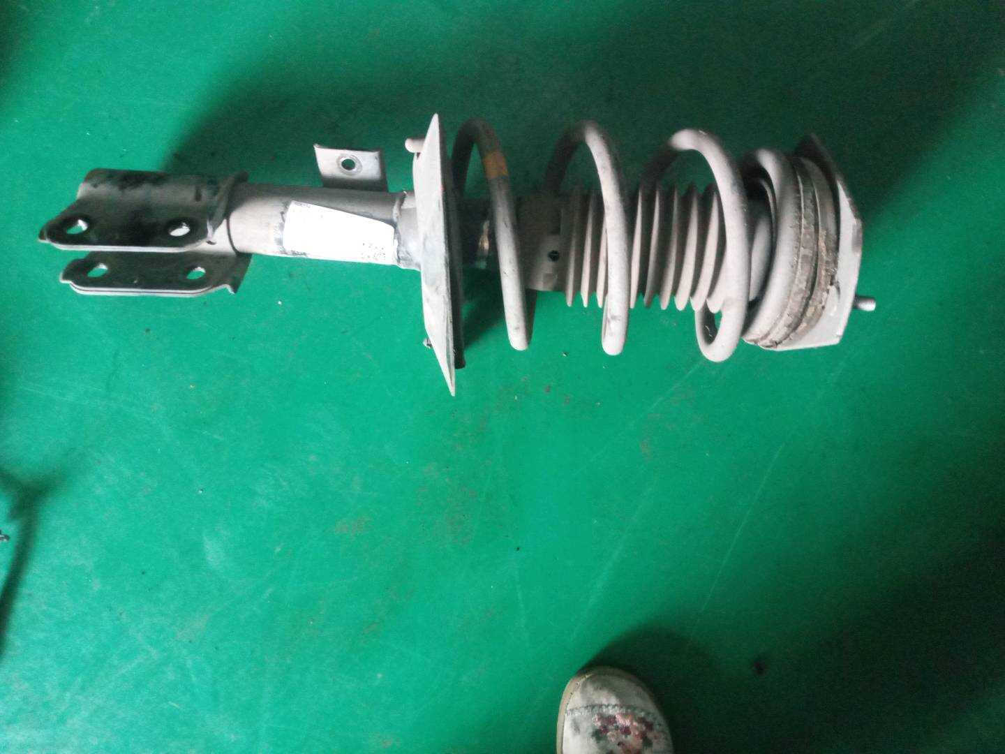 908554 Front Shock Absorber Bearing, Right