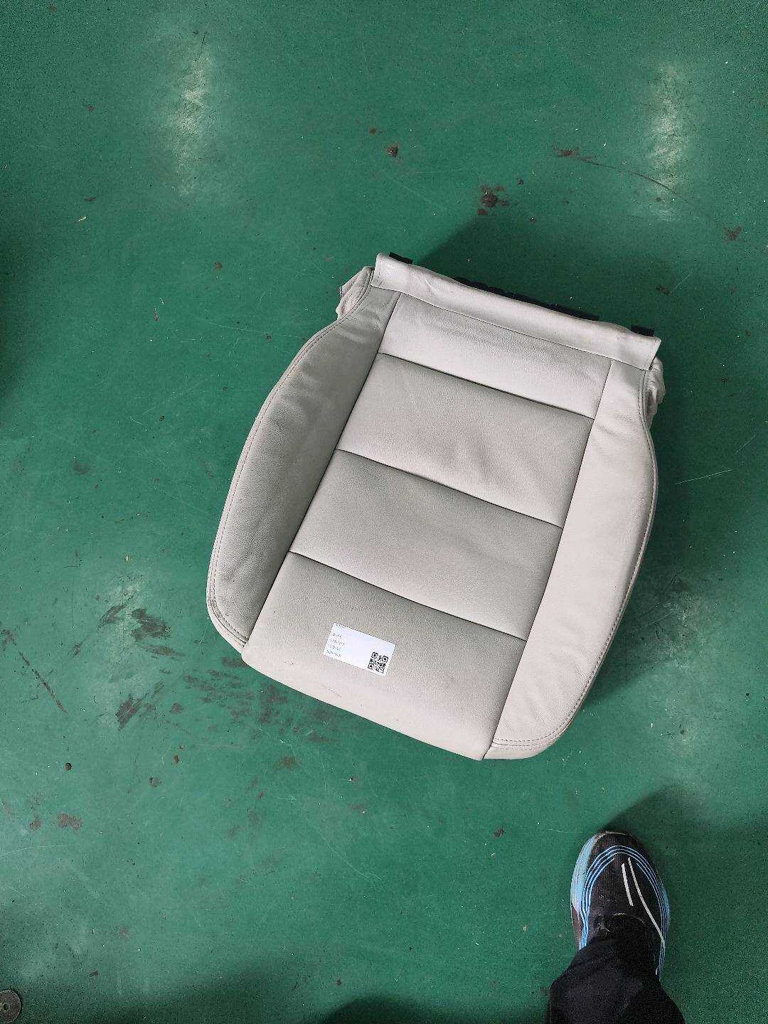 4F0881775 驾驶员座椅靠背软垫