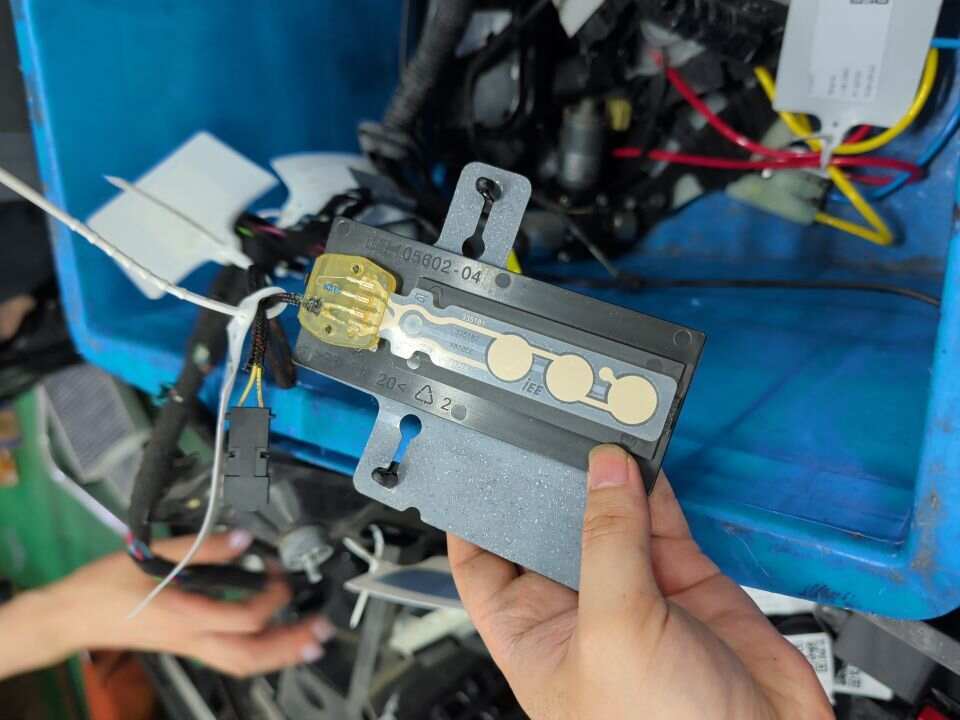 65779284594 副驾驶员座椅重量传感器