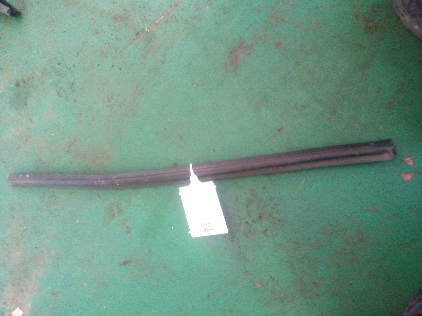22894582 前门玻璃压条（右内）