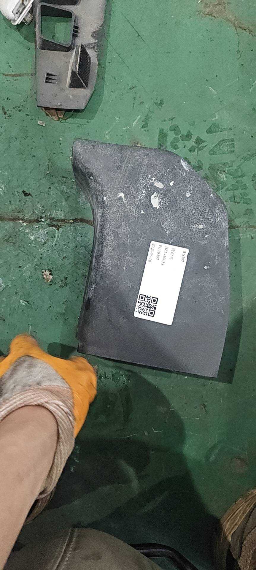 18D863484D A柱内衬(右下)