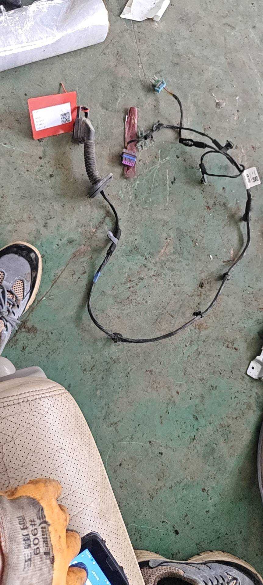 8891190789 左后车门线束