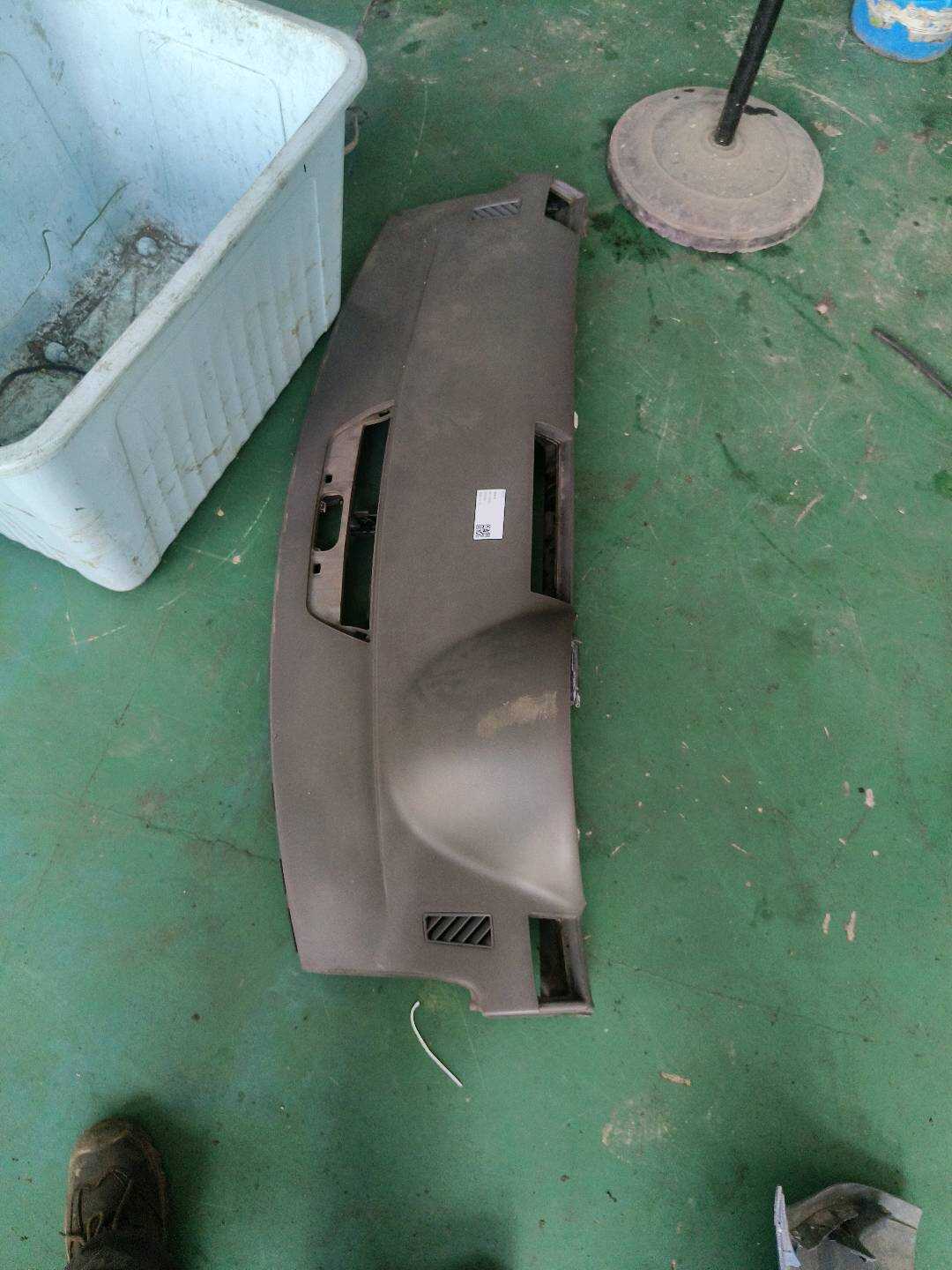 8E1857041T 仪表台壳