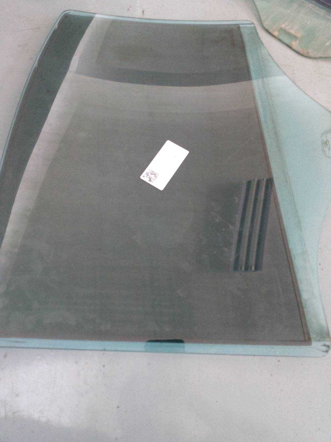A2117350610 后门玻璃(右)
