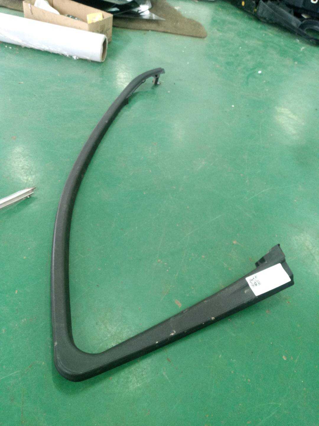A22172501719051 Front Door Window Frame, Left
