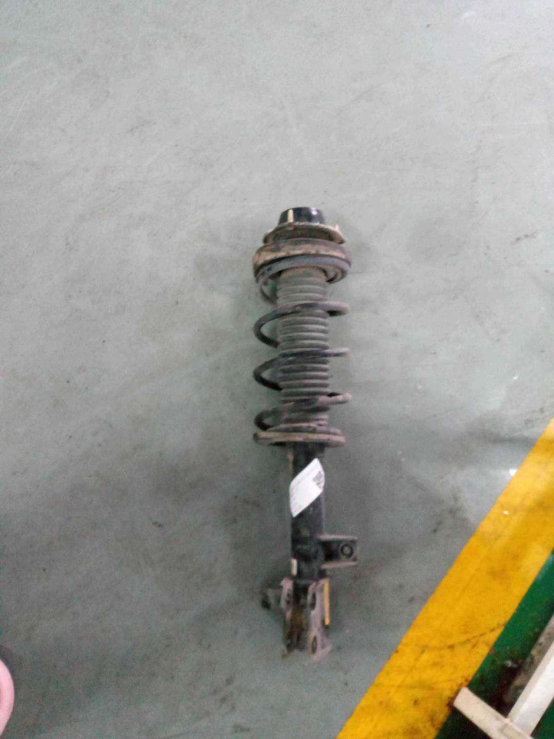 90871704 后减震器芯(左)