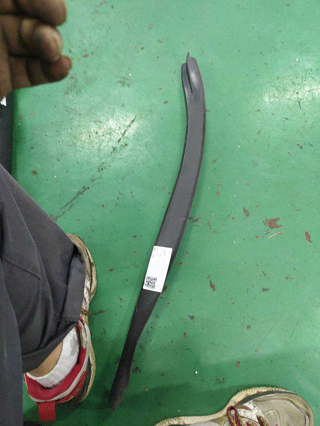 1K5837382F Front Door Seal Strip, Rear Right