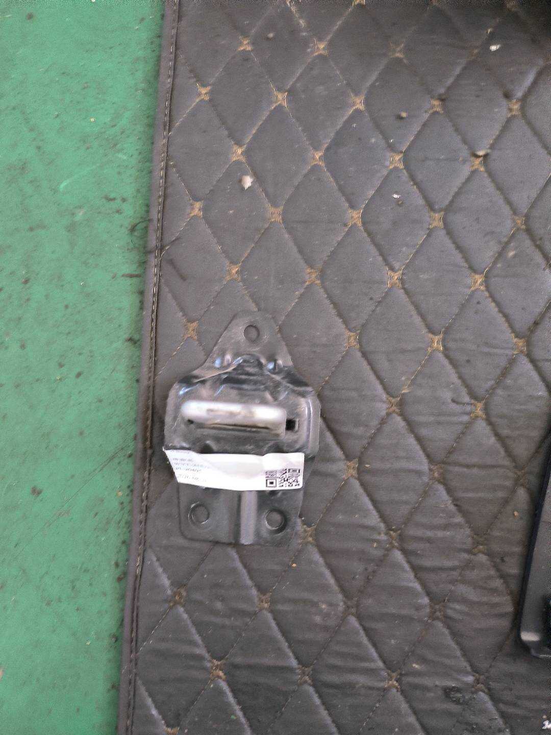 51237300550 锁闩