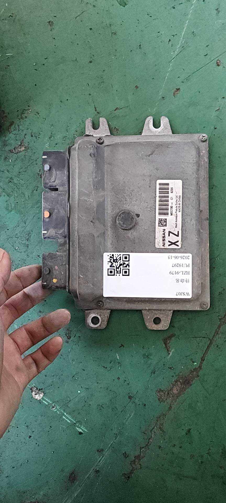 23710EX83A 发动机电脑