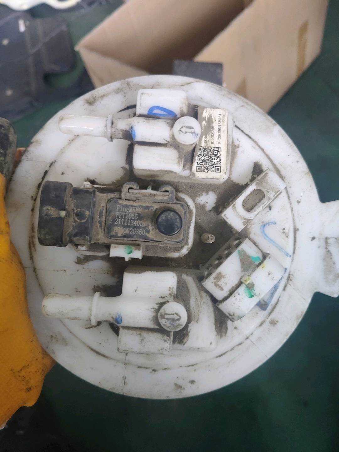 B020037 Fuel Pump with Fuel Filter
