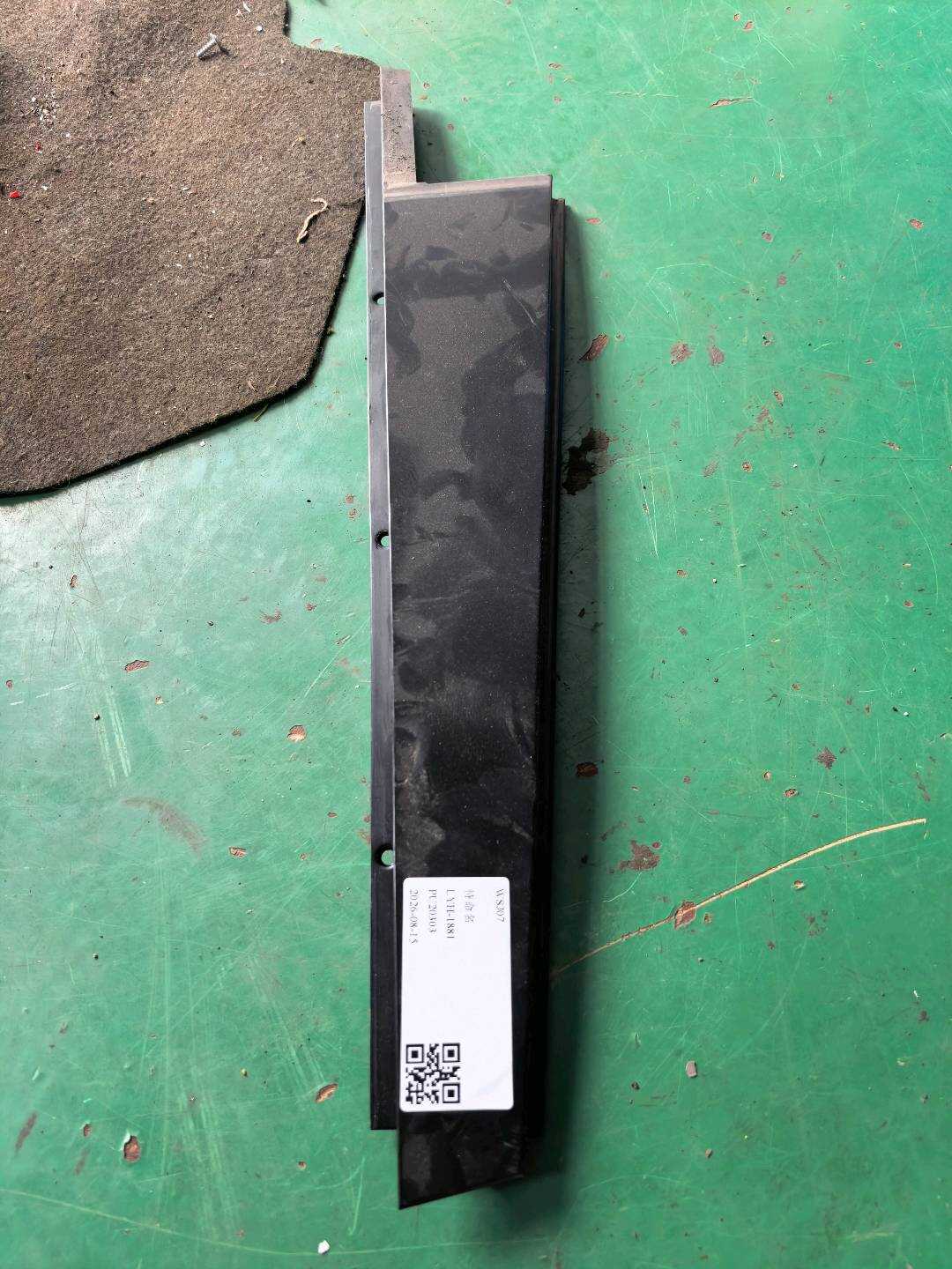 51353427641 后门窗框外饰板(左前)