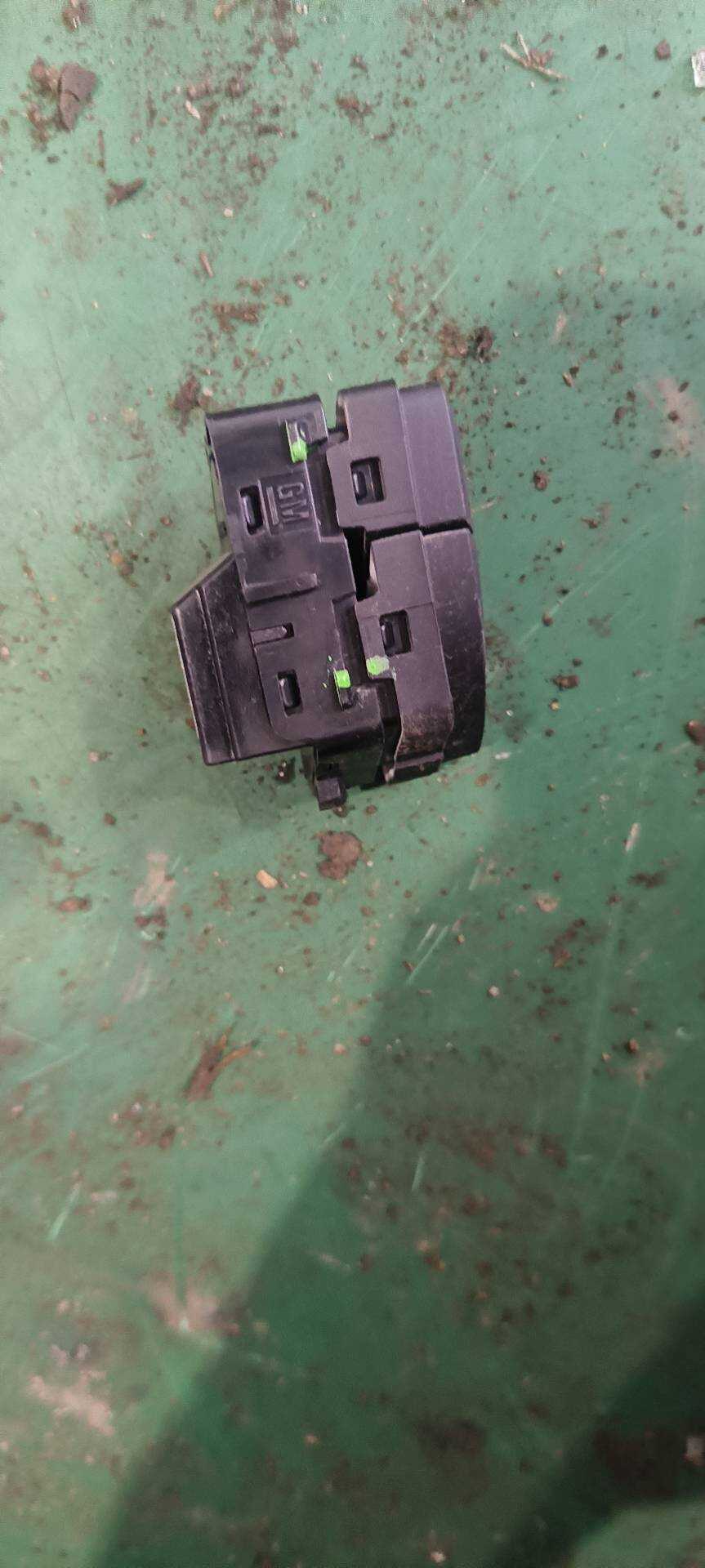 26200593 Front Door Lock Switch, Right