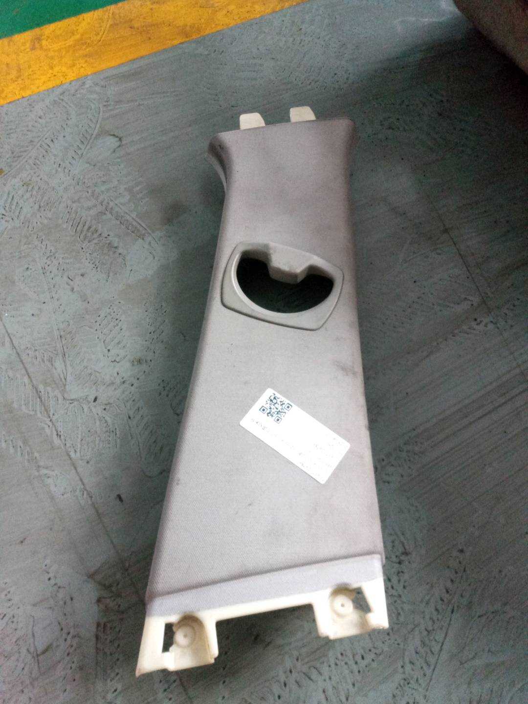 51437124786 B柱内衬(右上)