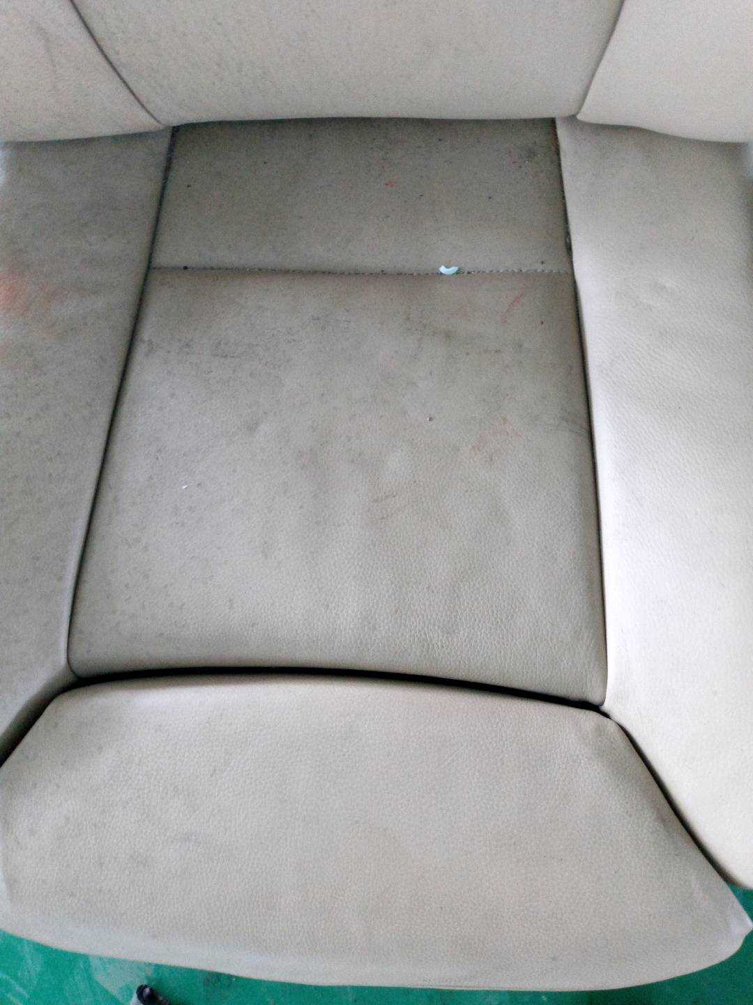 52107161876 副驾驶员座椅底座软垫