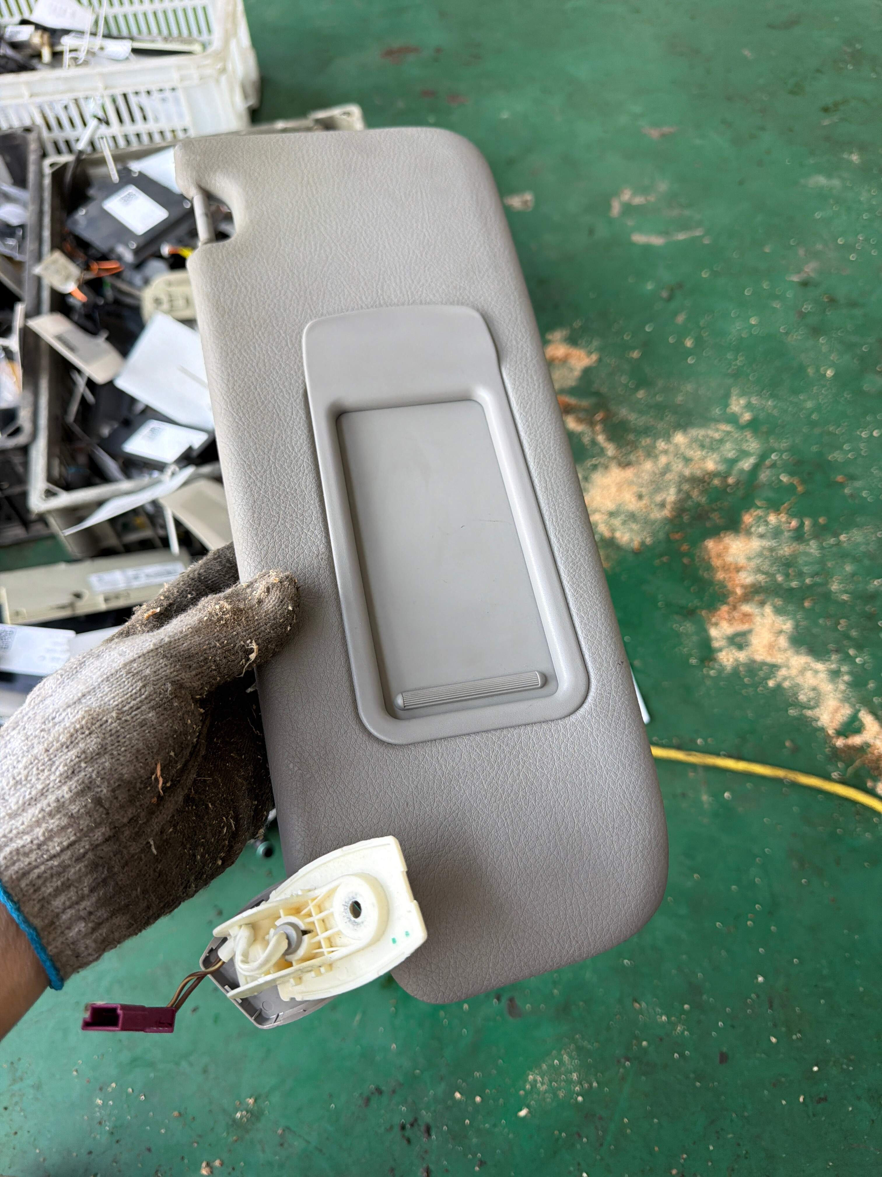 51167248855 Sun Visor, Left